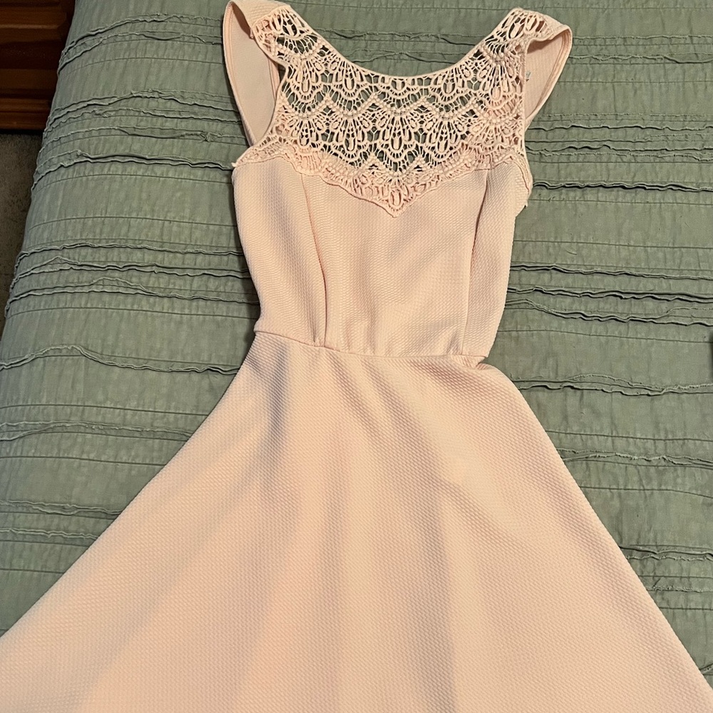 Charlotte Russe Sleeveless, pink lace dress EUC